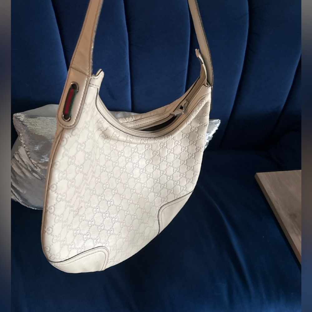 Gucci GG Canvas Beige Shoulder Bag – Authentic Classic Style UNIQUE VINTAGE
